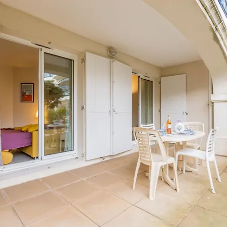 Parc De Pontaillac-32 By Interhome شقة *